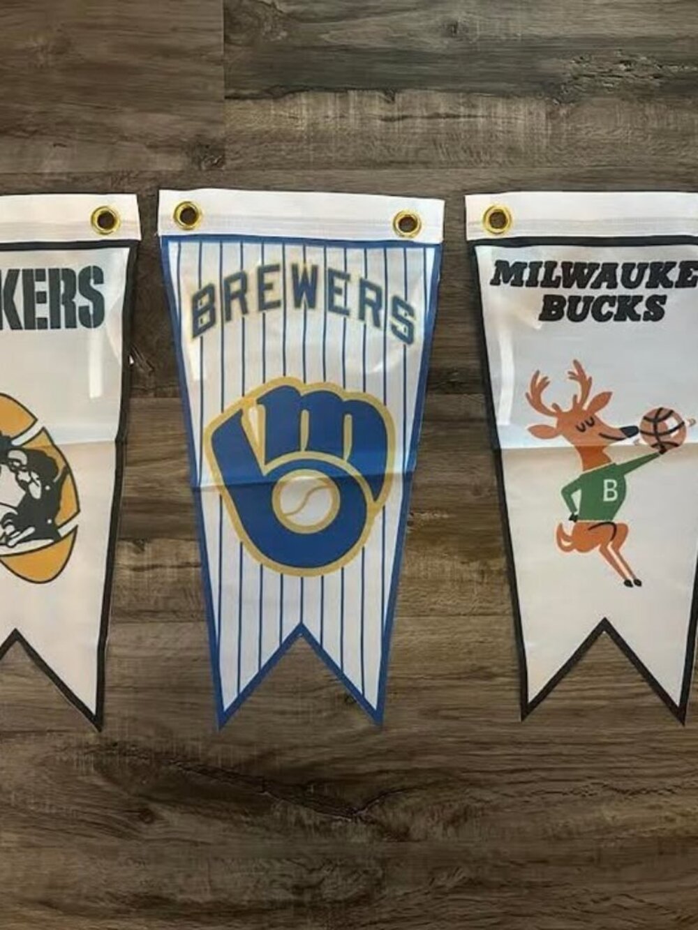 Set of 4 Retro Throwback Packers Brewers Bucks Badgers Mini Pennant Flag Banner